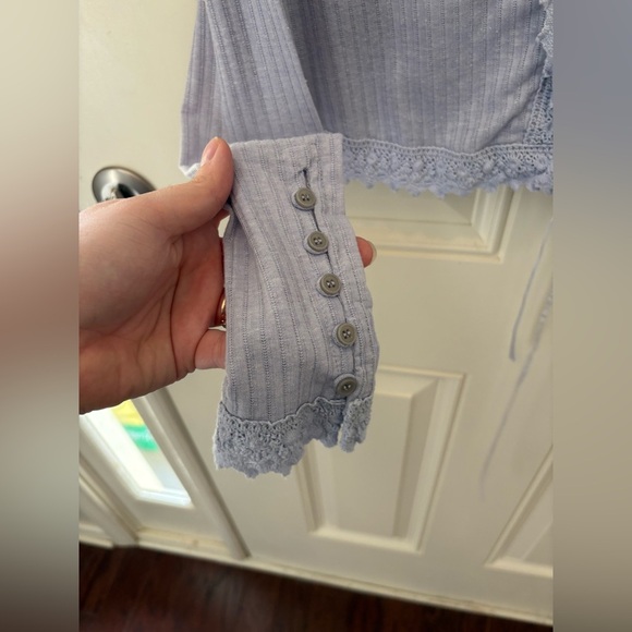 Free People Third Date Crop Top Long Sleeve Crochet Lace Size Small - Picture 3 of 7